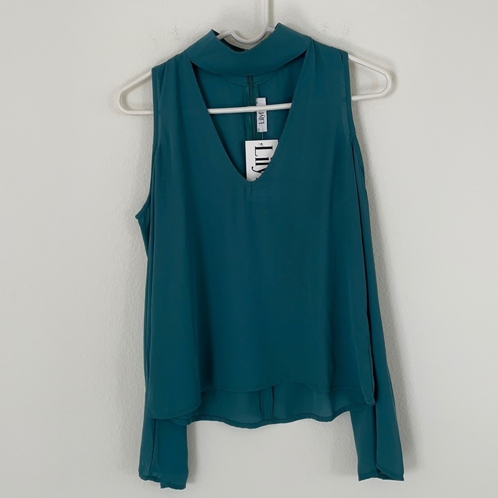 Lilyful Chiffon Keyhold Cold Shoulder Blouse